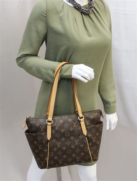 LOUIS VUITTON Monogram Totally PM 1509905 